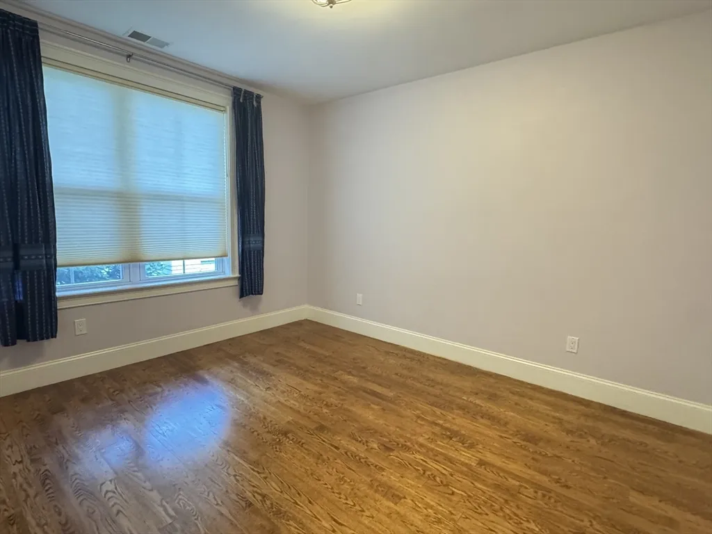 3 bed, 2 bath apartment for rent at 411 Walden St Unit 409, West Cambridge — photo 11 of 23
