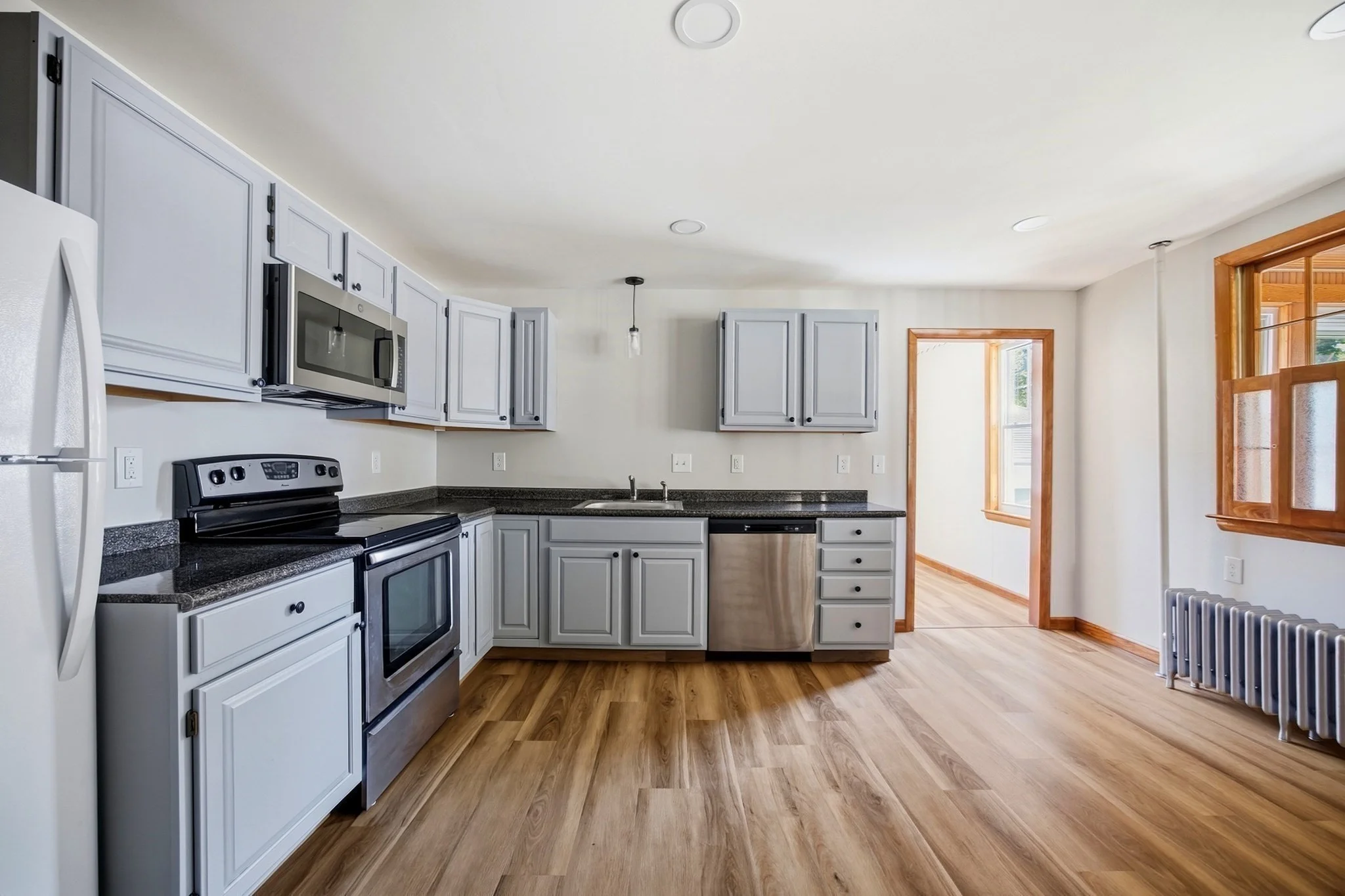 3 bed, 1 bath apartment for rent at 4113 Church St Unit 1, Palmer — photo 19 of 27
