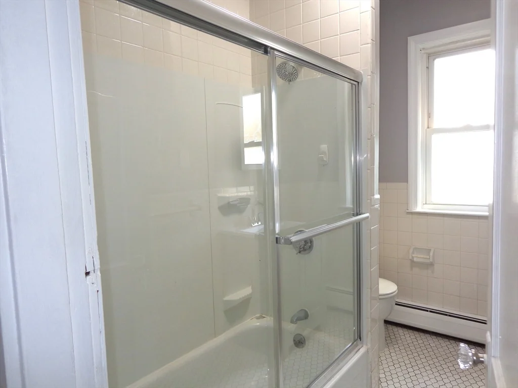2 bed, 1 bath apartment for rent at 411A Mount Auburn St Unit 2, Watertown — photo 8 of 8