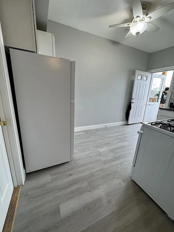 3 bed, 1 bath apartment for rent at 412-414 Ferry St Unit 3, Everett — photo 12 of 17