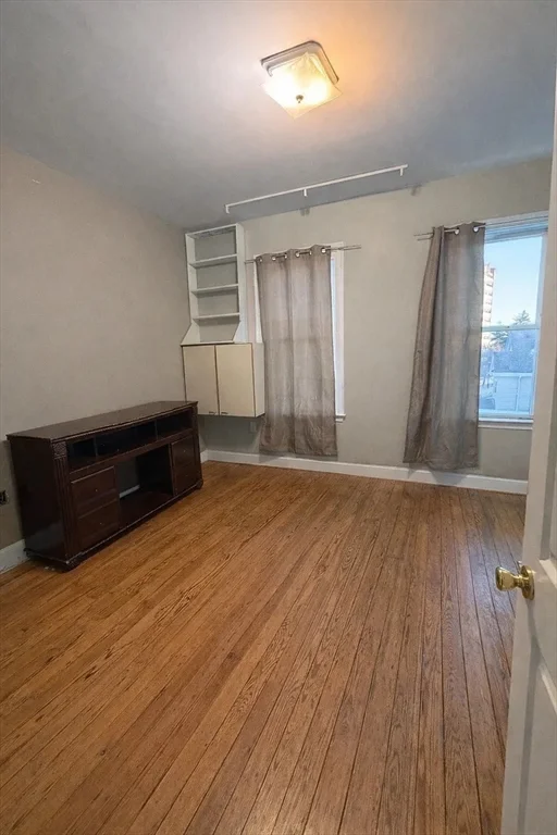 3 bed, 1 bath apartment for rent at 412-414 Ferry St Unit 3, Everett — photo 6 of 17