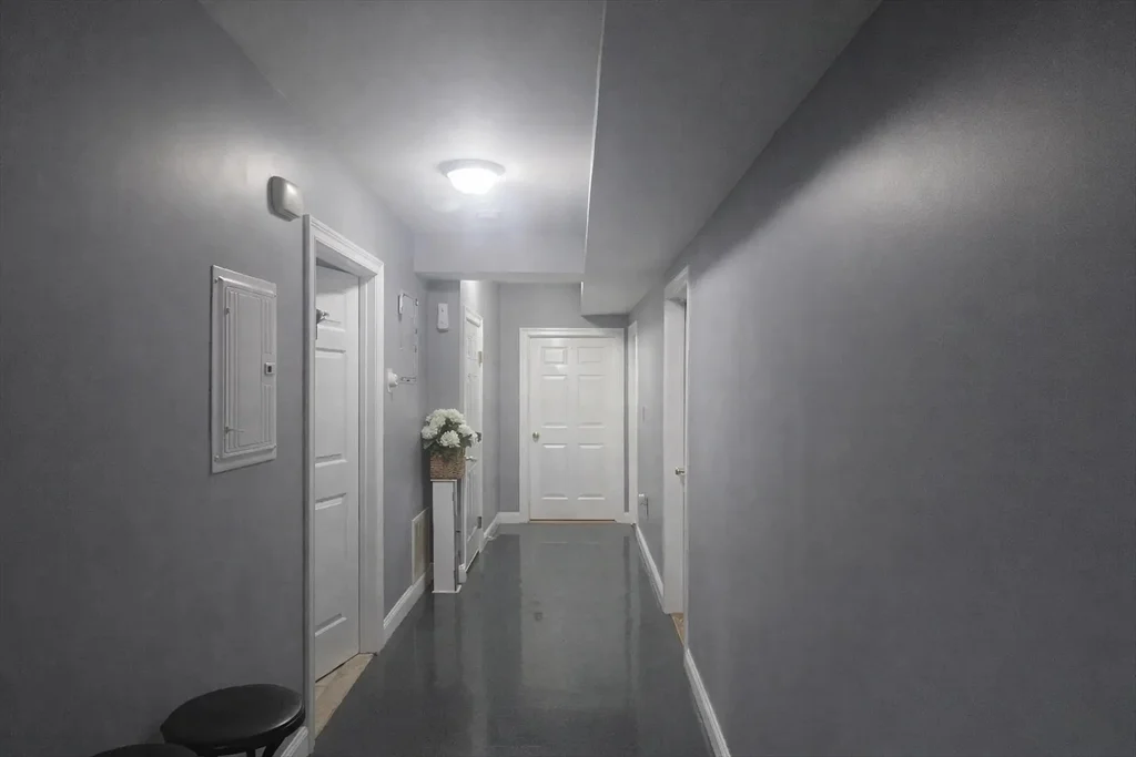 3 bed, 1 bath apartment for rent at 412-414 Ferry St Unit 3, Everett — photo 1 of 17