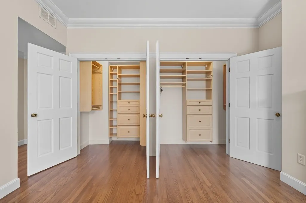 3 bed, 2 bath apartment for rent at 412 Beacon St Unit 6, Back Bay — photo 10 of 16