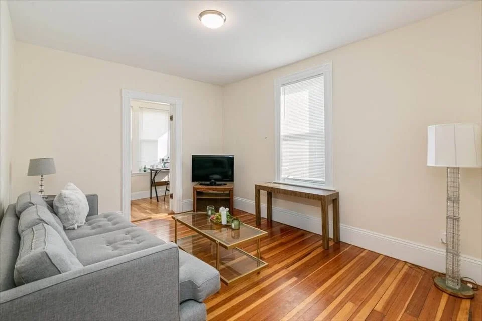 1 bed, 1 bath apartment for rent at 412 Cabot Unit 2, Beverly — photo 1 of 7