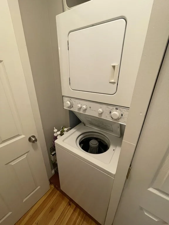 2 bed, 1 bath apartment for rent at 412 E Third St Unit 2, South Boston — photo 15 of 16