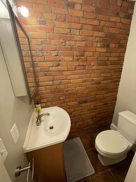 2 bed, 1 bath apartment for rent at 412 E Third St Unit 2, South Boston — photo 14 of 16