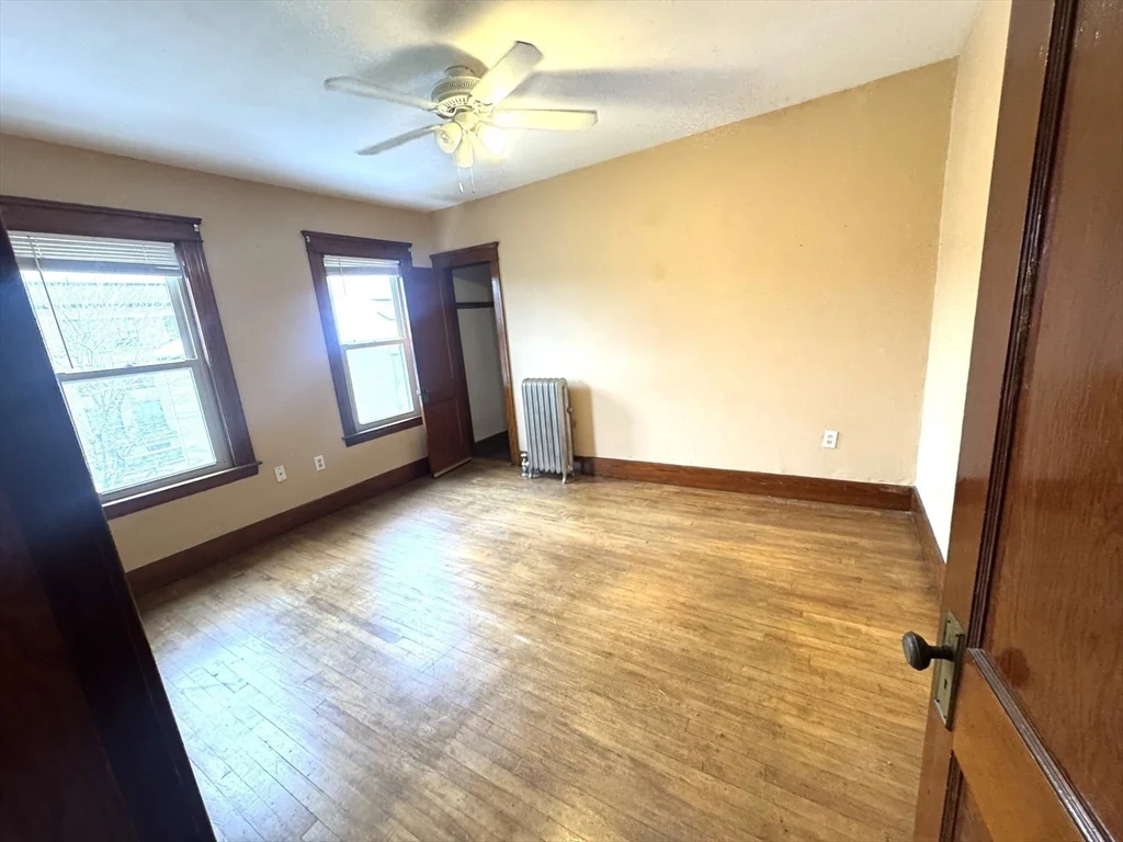 3 bed, 1 bath apartment for rent at 412 Grafton St Unit 3, Worcester — photo 9 of 12
