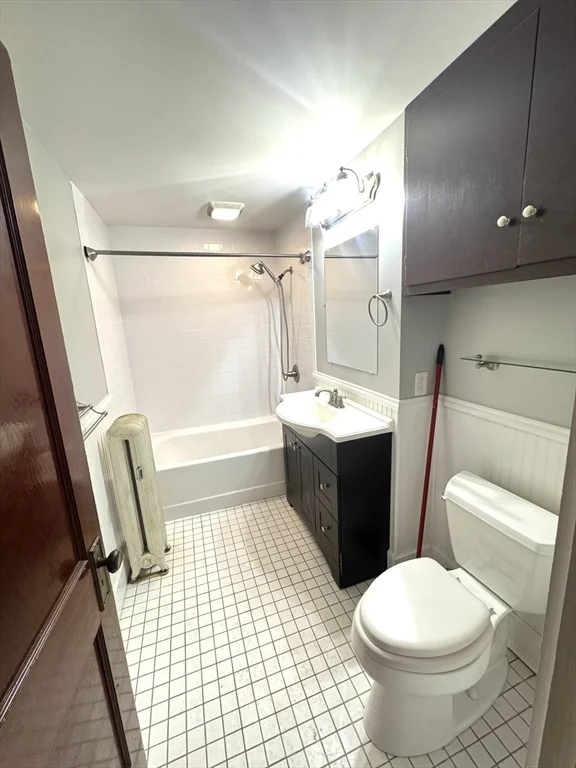 3 bed, 1 bath apartment for rent at 412 Grafton St Unit 3, Worcester — photo 11 of 12