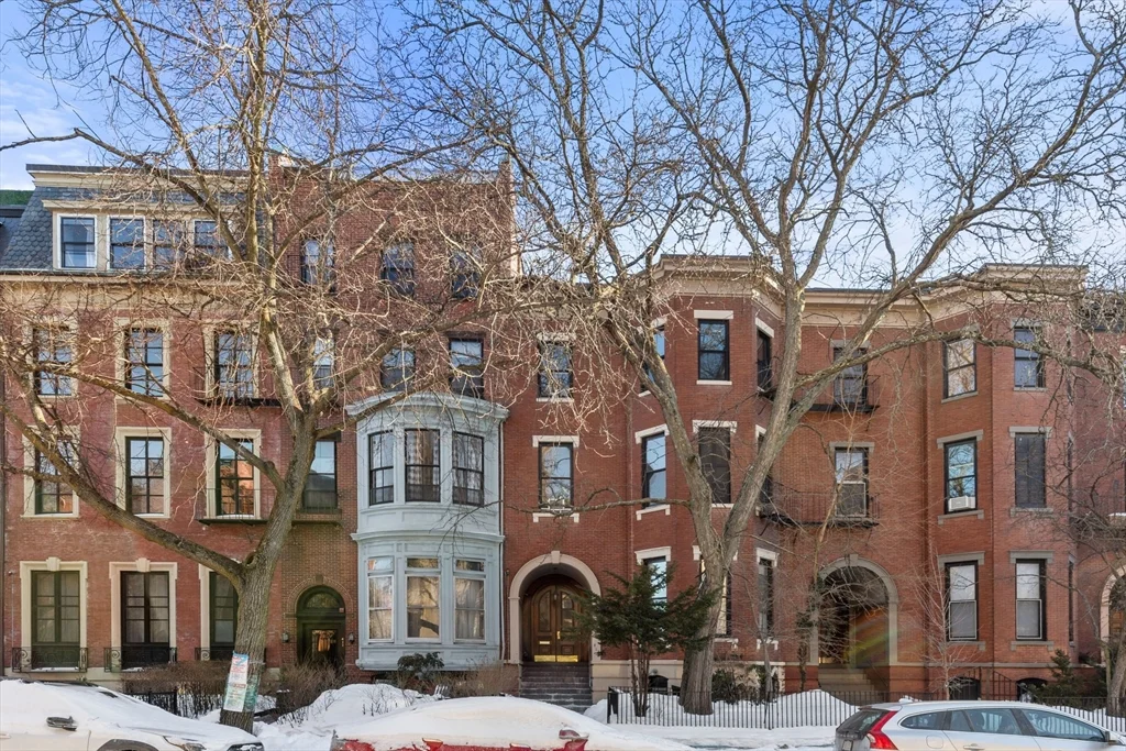 1 bed, 1 bath apartment for rent at 413 Beacon St Unit 3, Back Bay — photo 20 of 23