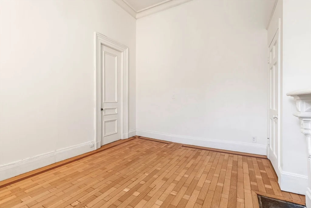 1 bed, 1 bath apartment for rent at 413 Beacon St Unit 3, Back Bay — photo 12 of 23