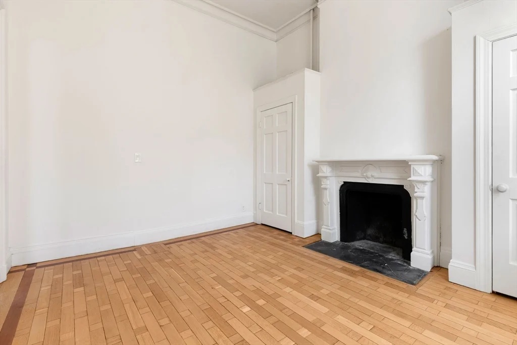 1 bed, 1 bath apartment for rent at 413 Beacon St Unit 3, Back Bay — photo 11 of 23