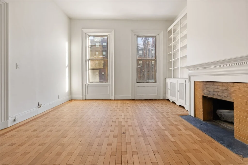 1 bed, 1 bath apartment for rent at 413 Beacon St Unit 3, Back Bay — photo 3 of 23