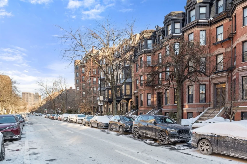 1 bed, 1 bath apartment for rent at 413 Beacon St Unit 3, Back Bay — photo 22 of 23