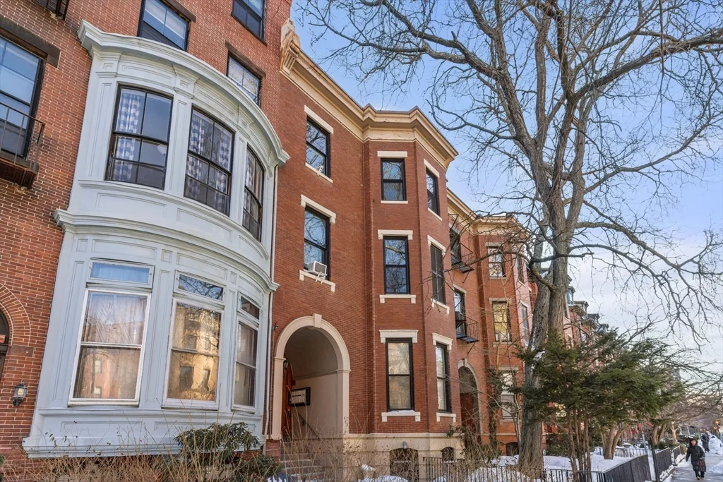 1 bed, 1 bath apartment for rent at 413 Beacon St Unit 3, Back Bay — photo 19 of 23