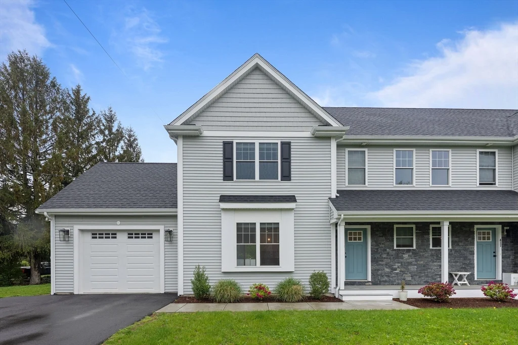 3 bed, 2 bath apartment for rent at 413 South St Unit 413, Foxboro — photo 1 of 36