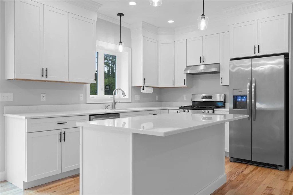 3 bed, 2 bath apartment for rent at 413 South St Unit 413, Foxboro — photo 4 of 36