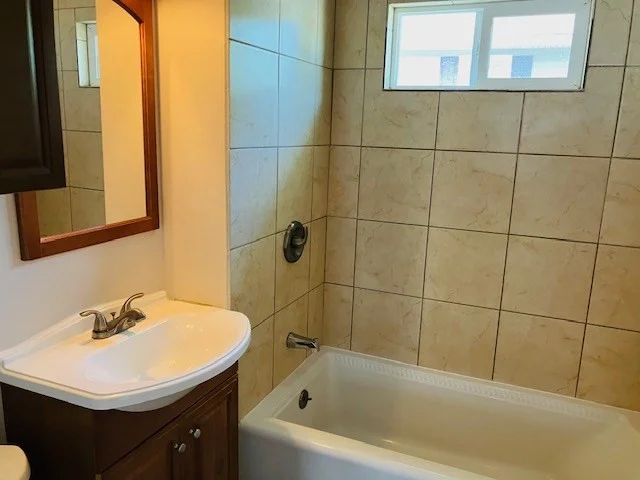 2 bed, 1 bath apartment for rent at 414 Lovell Unit 2, West Side — photo 10 of 12