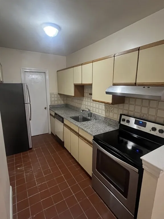 1 bed, 1 bath apartment for rent at 414 Massachusetts Ave Unit 1, South End — photo 6 of 23