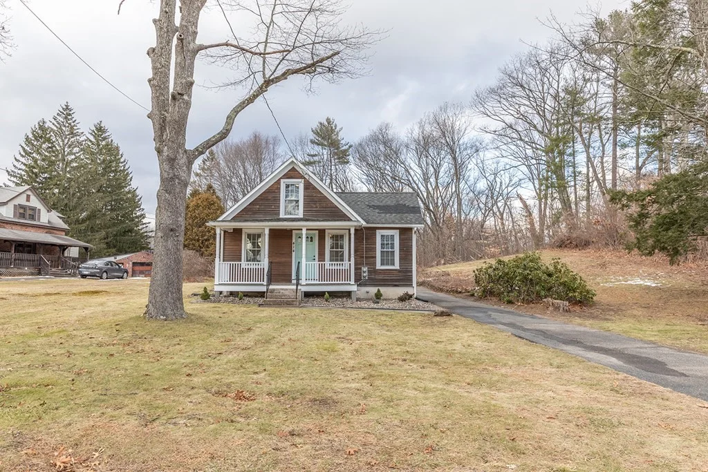 2 bed, 1 bath apartment for rent at 414 Morgan Rd, West Springfield — photo 3 of 38
