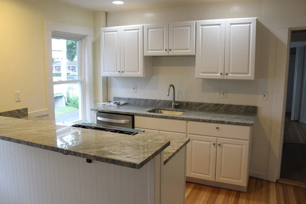 2 bed, 1 bath apartment for rent at 415 Commercial Unit 1, East Braintree — photo 3 of 11