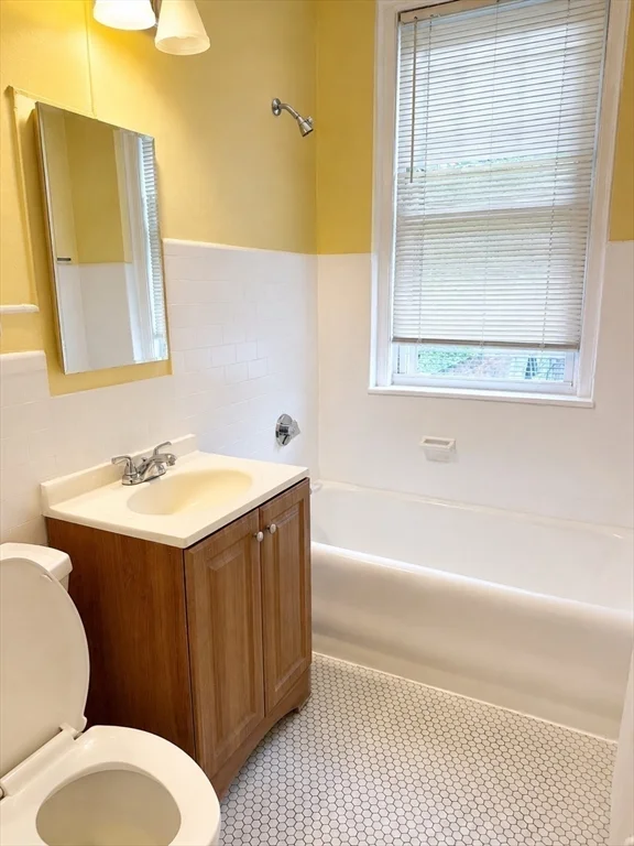 1 bed, 1 bath apartment for rent at 415 County St Unit 306, New Bedford — photo 9 of 12