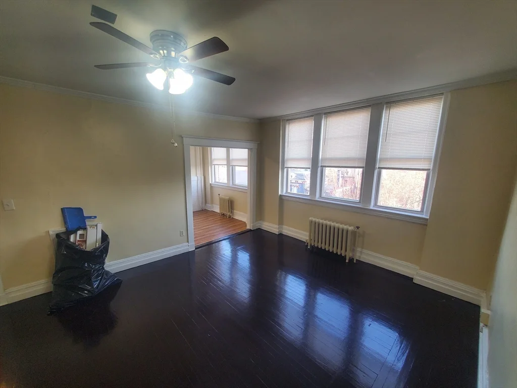 2 bed, 1 bath apartment for rent at 415 County St Unit 412, New Bedford — photo 3 of 16