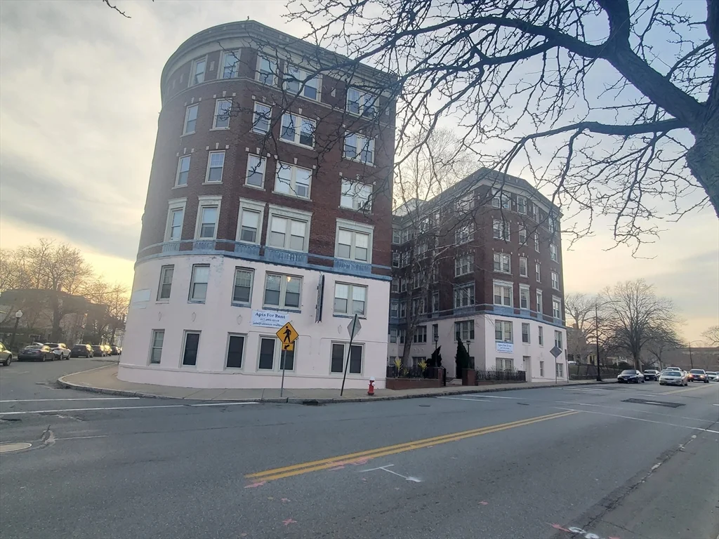 2 bed, 1 bath apartment for rent at 415 County St Unit 412, New Bedford — photo 15 of 16