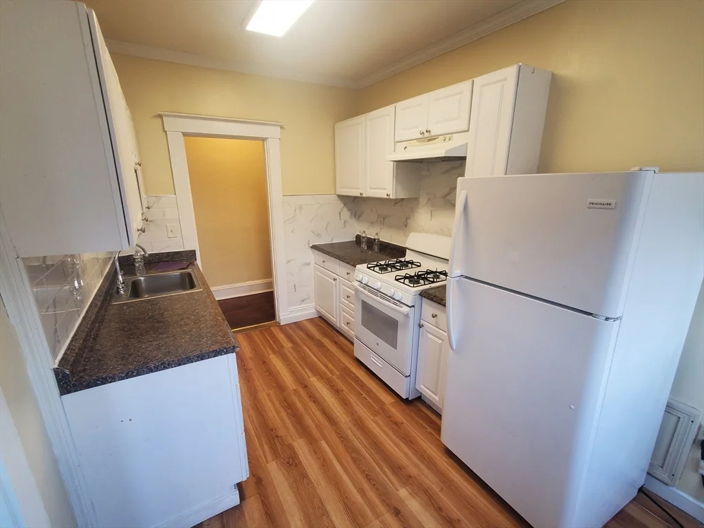 2 bed, 1 bath apartment for rent at 415 County St Unit 412, New Bedford — photo 1 of 16