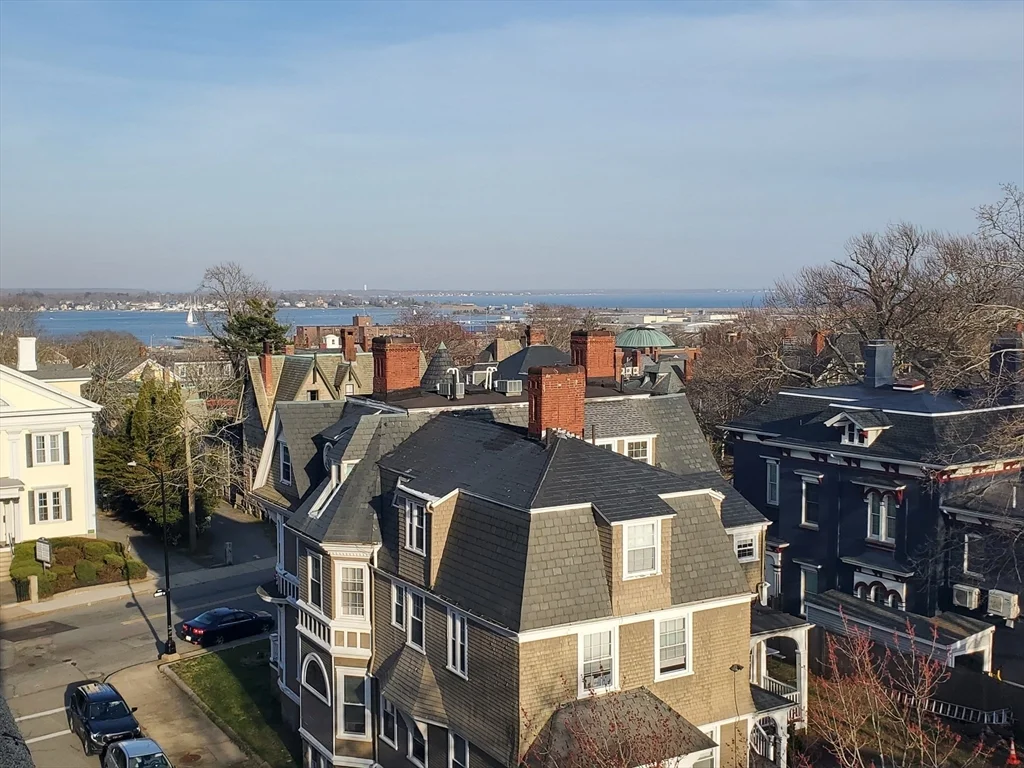 2 bed, 1 bath apartment for rent at 415 County St Unit 512, New Bedford — photo 1 of 18