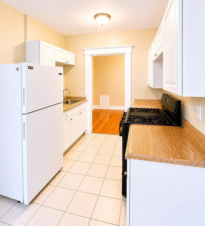 Studio bed, 1 bath apartment for rent at 415 County St Unit B10, New Bedford — photo 4 of 10