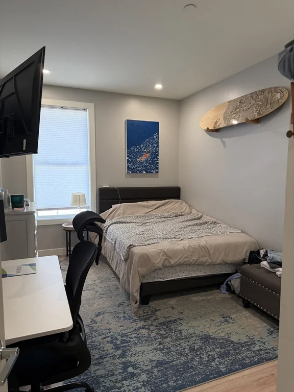 5 bed, 2 bath apartment for rent at 415 East 7th Unit 2, South Boston — photo 23 of 35
