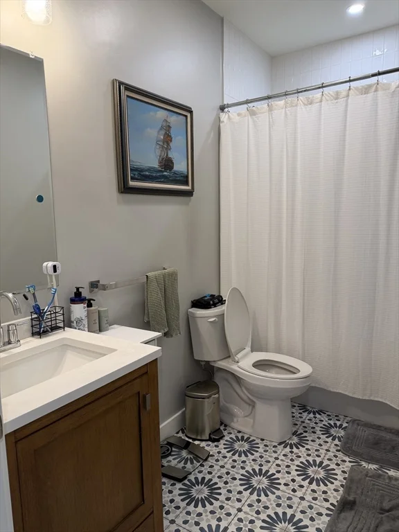 5 bed, 2 bath apartment for rent at 415 East 7th Unit 2, South Boston — photo 33 of 35