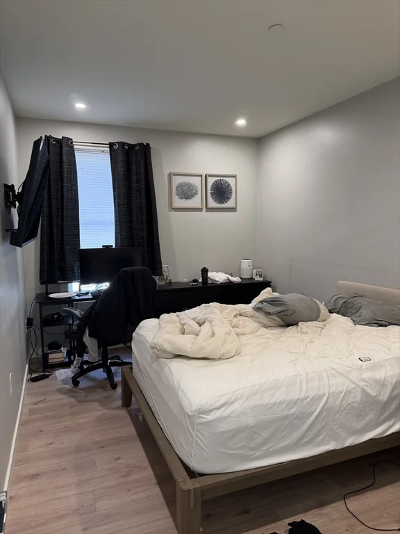 5 bed, 2 bath apartment for rent at 415 East 7th Unit 2, South Boston — photo 21 of 35