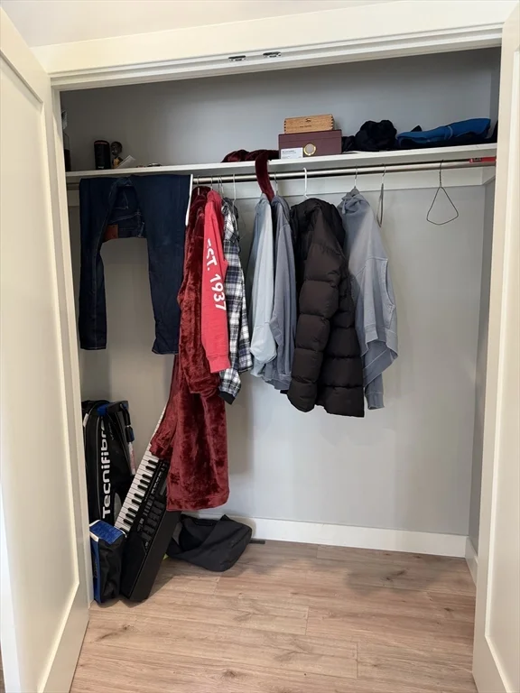 5 bed, 2 bath apartment for rent at 415 East 7th Unit 2, South Boston — photo 31 of 35