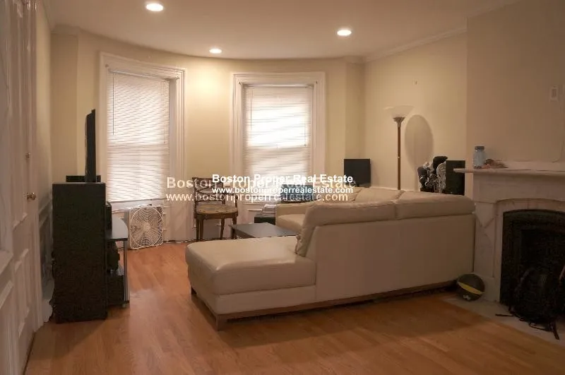 2 bed, 1 bath apartment for rent at 415 Massachusetts Ave Unit 2a, South End