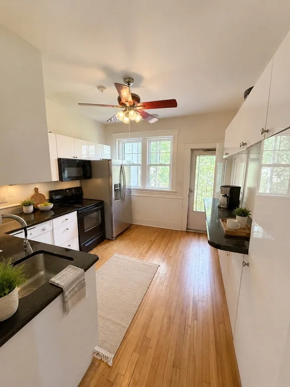 2 bed, 1 bath apartment for rent at 415 Washington St Unit 5, Coolidge Corner — photo 7 of 42