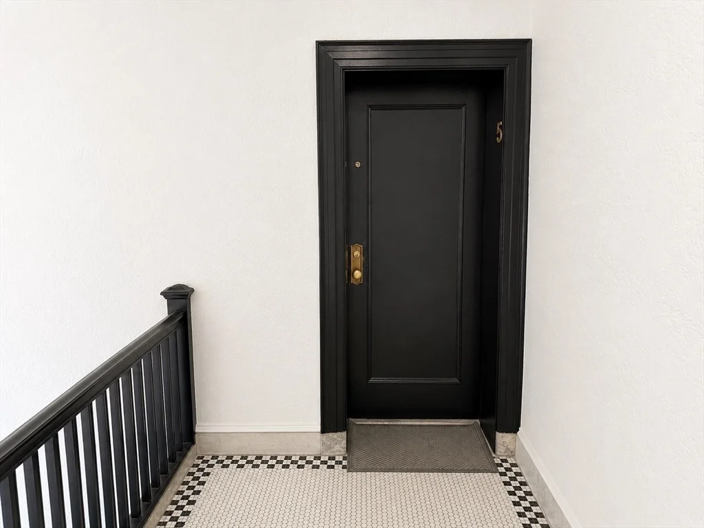 2 bed, 1 bath apartment for rent at 415 Washington St Unit 5, Coolidge Corner — photo 41 of 42