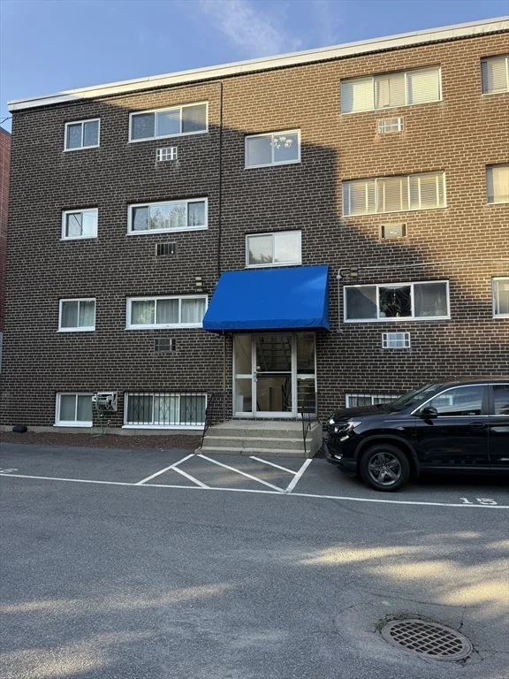 2 bed, 1 bath apartment for rent at 416 Belgrade Ave Unit 6, West Roxbury — photo 20 of 20