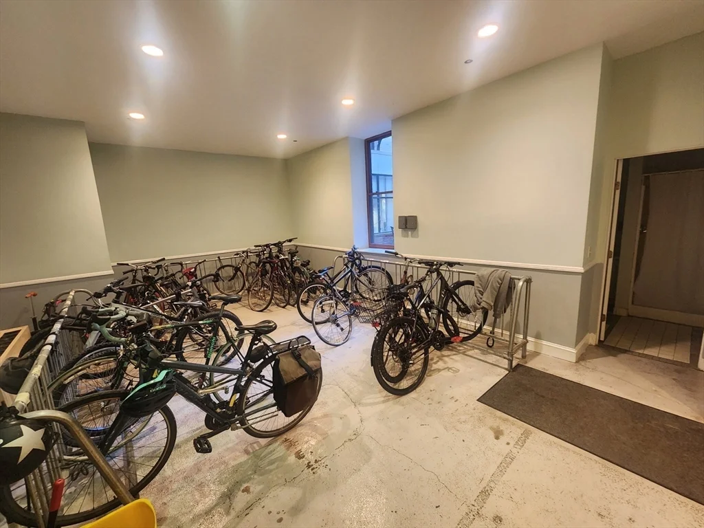 1 bed, 1 bath apartment for rent at 416 Commonwealth Ave Unit 408, Back Bay — photo 31 of 34