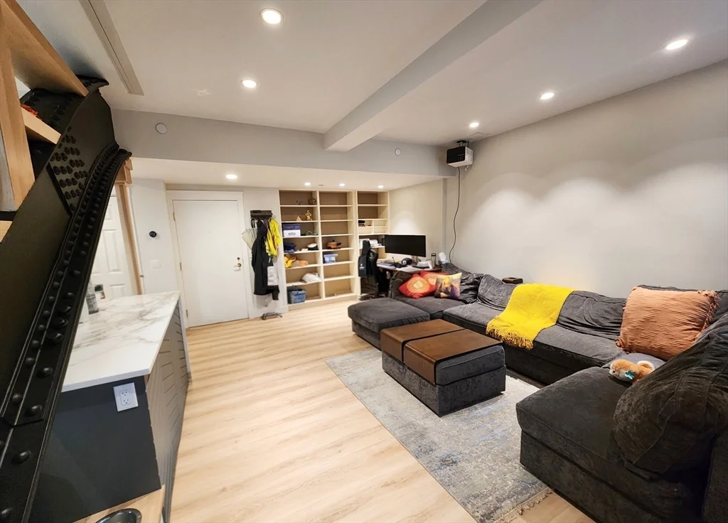 1 bed, 1 bath apartment for rent at 416 Commonwealth Ave Unit 408, Back Bay — photo 5 of 34