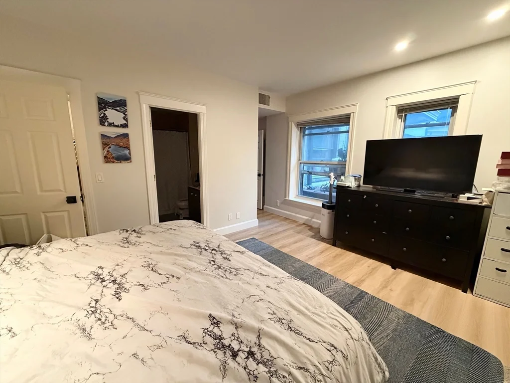 1 bed, 1 bath apartment for rent at 416 Commonwealth Ave Unit 408, Back Bay — photo 12 of 34