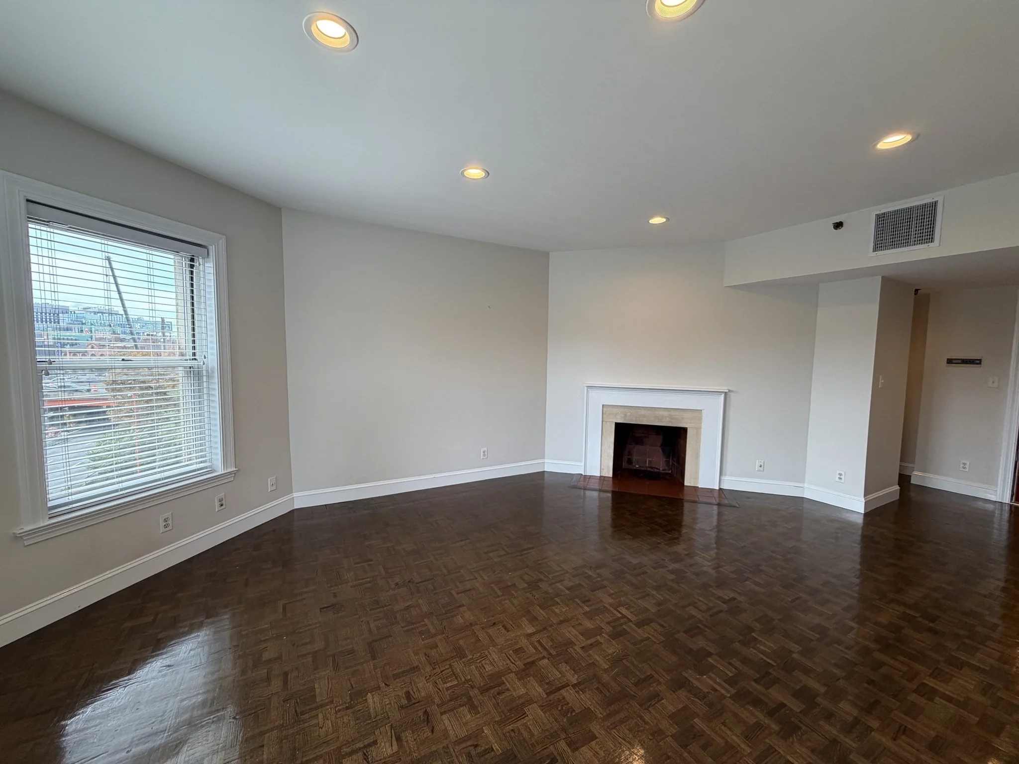 1 bed, 1 bath apartment for rent at 416 Commonwealth Ave Unit 414, Back Bay — photo 3 of 14