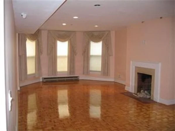 2 bed, 2 bath apartment for rent at 416 Commonwealth Ave Unit 507, Back Bay — photo 2 of 5