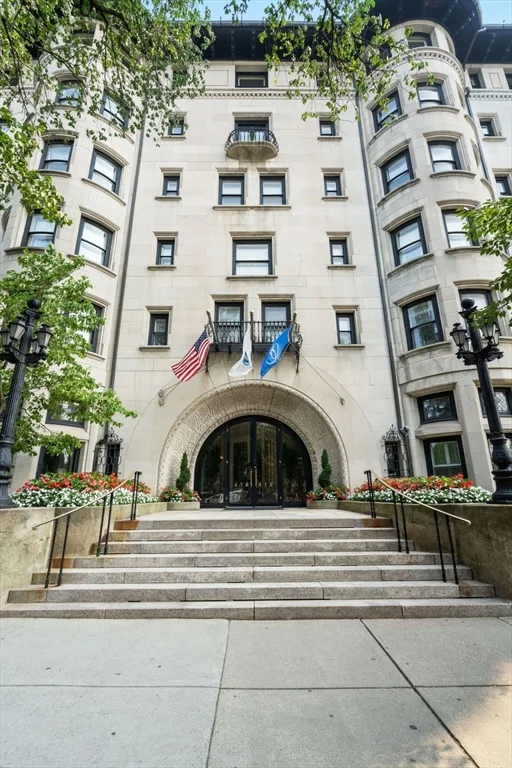 1 bed, 1 bath apartment for rent at 416 Commonwealth Ave Unit 710, Back Bay — photo 2 of 26