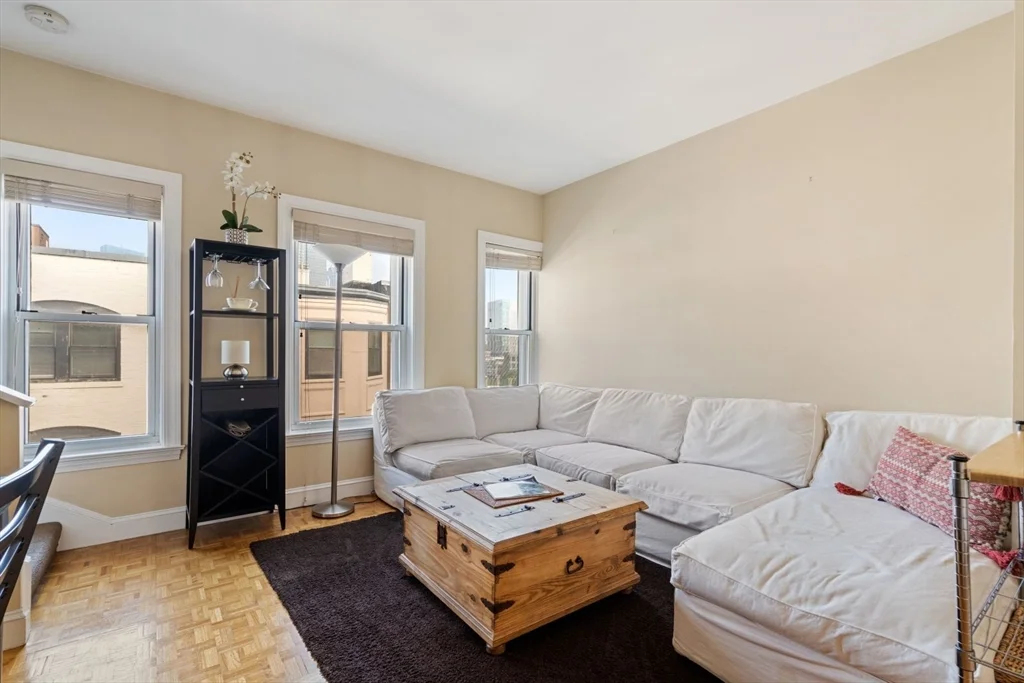 1 bed, 1 bath apartment for rent at 416 Commonwealth Ave Unit 710, Back Bay — photo 7 of 26