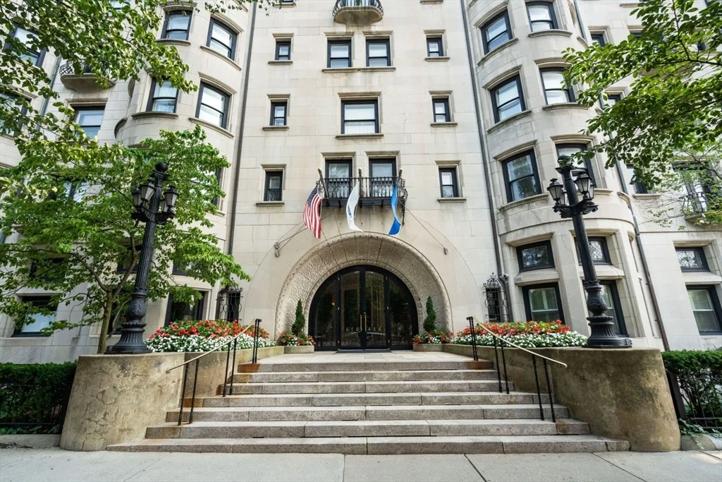 1 bed, 1 bath apartment for rent at 416 Commonwealth Ave Unit 710, Back Bay — photo 1 of 26