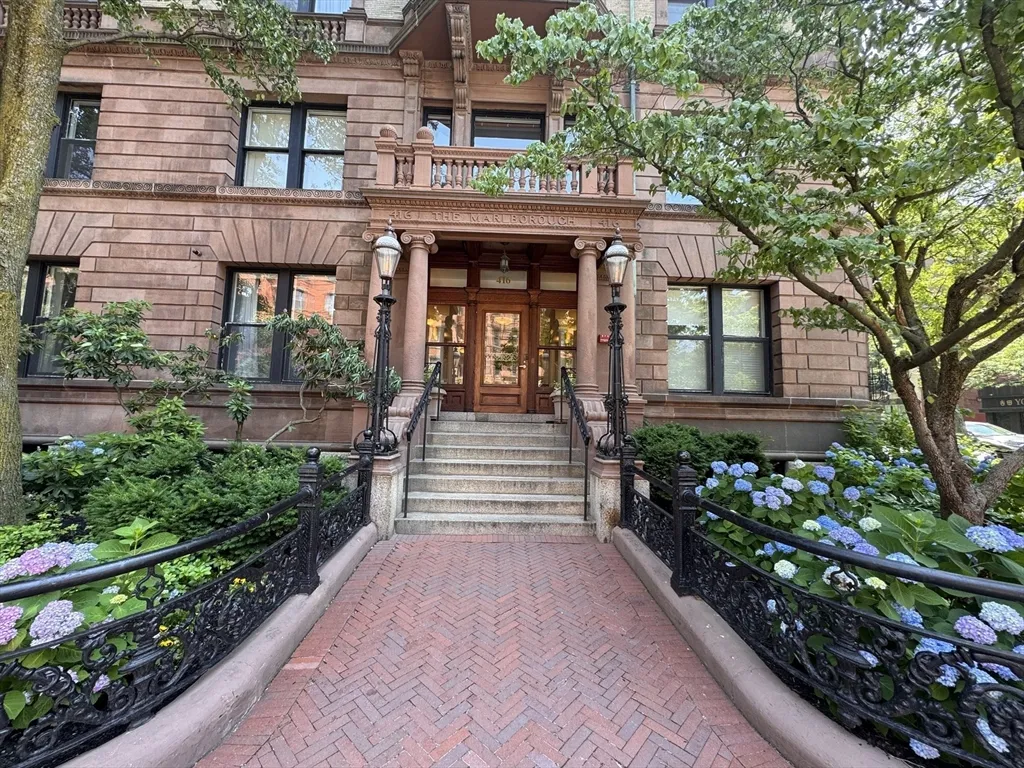2 bed, 1 bath apartment for rent at 416 Marlborough St Unit 102, Back Bay