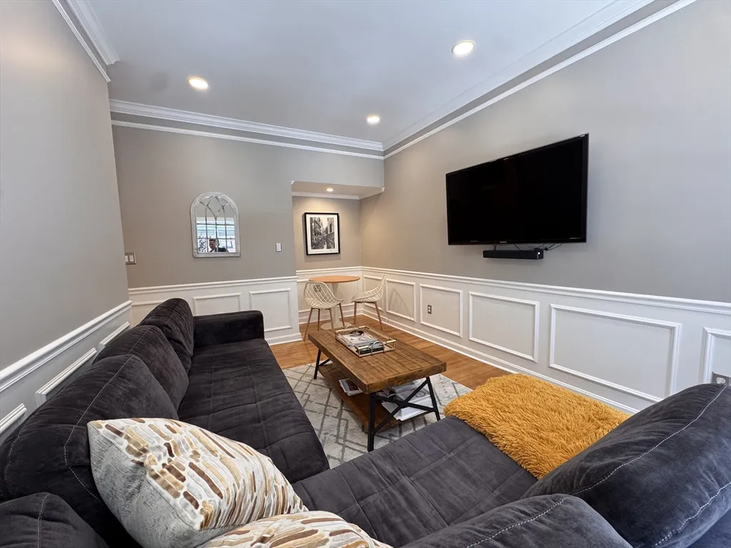 2 bed, 1 bath apartment for rent at 416 Marlborough St Unit 102, Back Bay — photo 4 of 20