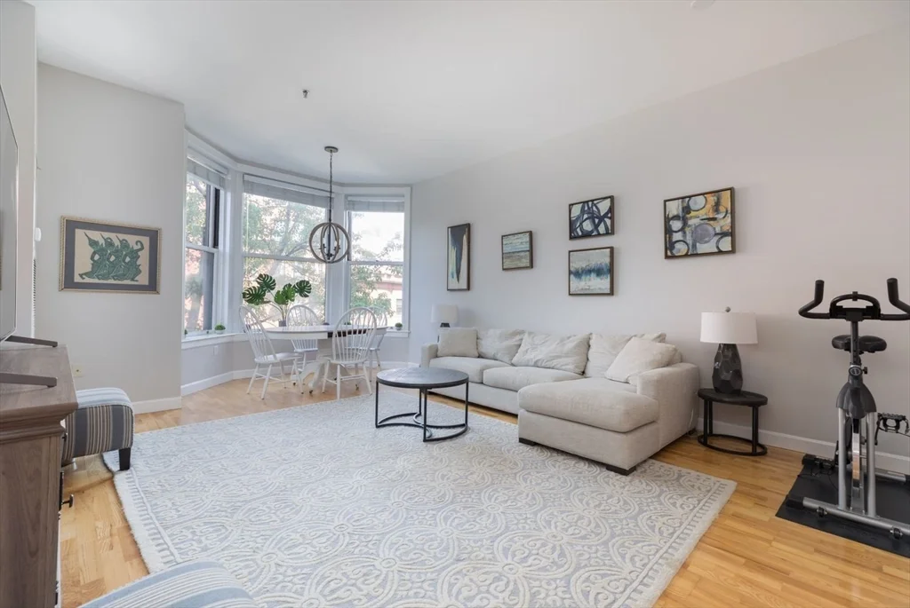 1 bed, 1 bath apartment for rent at 416 Marlborough St Unit 303, Back Bay