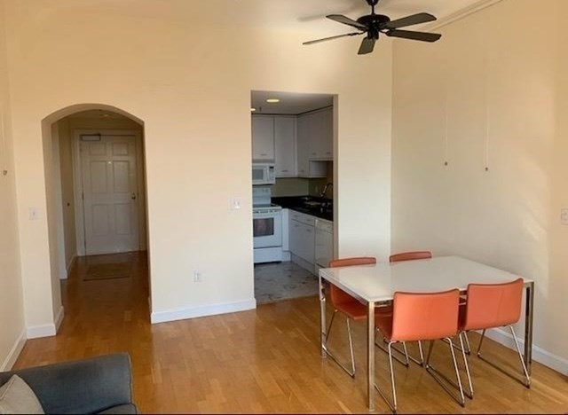 2 bed, 2 bath apartment for rent at 416 Marlborough St Unit 807, Back Bay — photo 3 of 14
